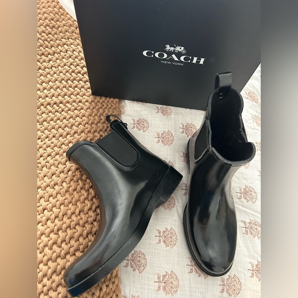 Coach Tyler Shiny Ribber Black Short Rainboot Size 7